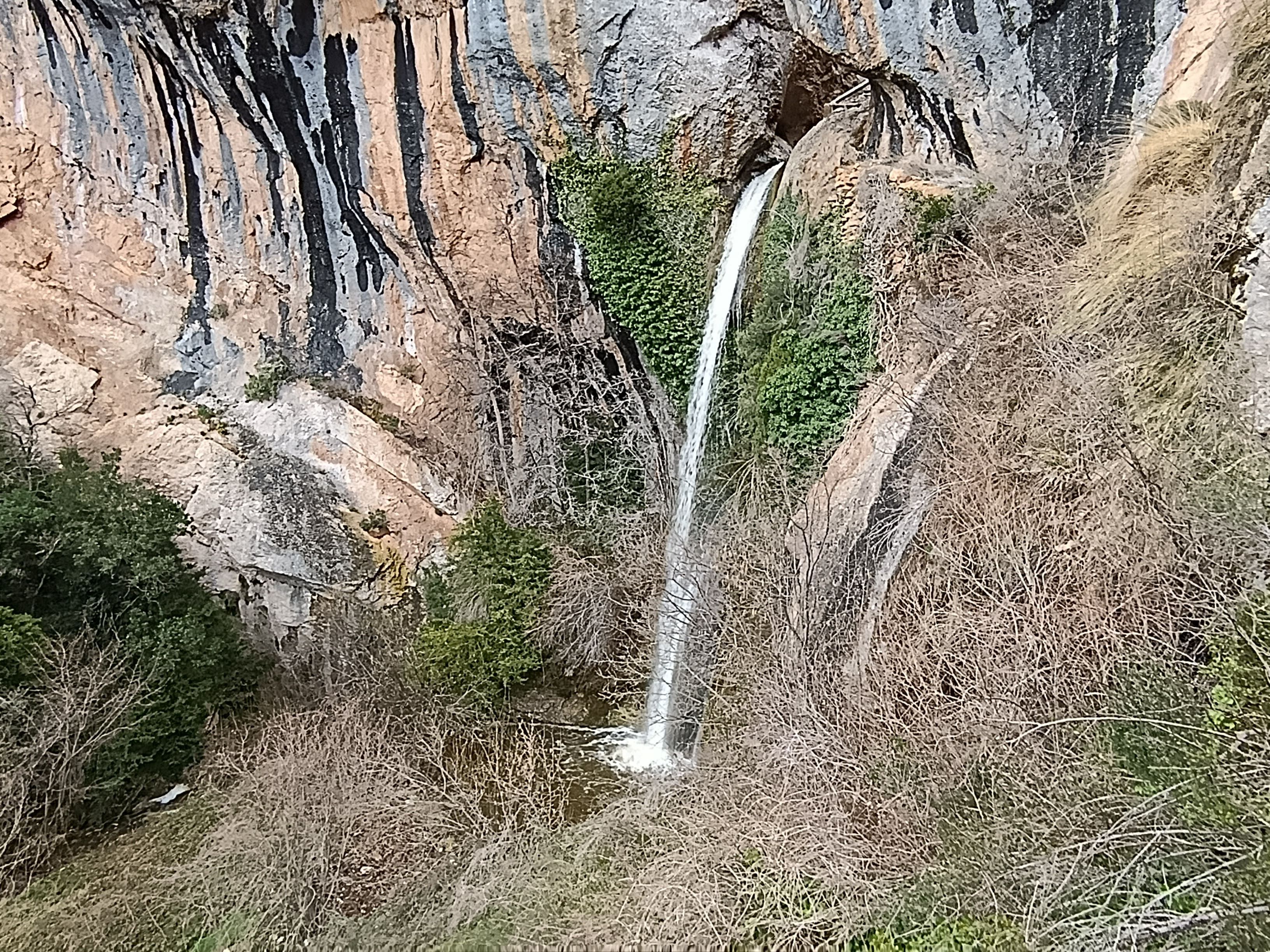Cascada-de-Tartalés-de-los-Montes-Merindad-de-Valdivielso (16).jpg