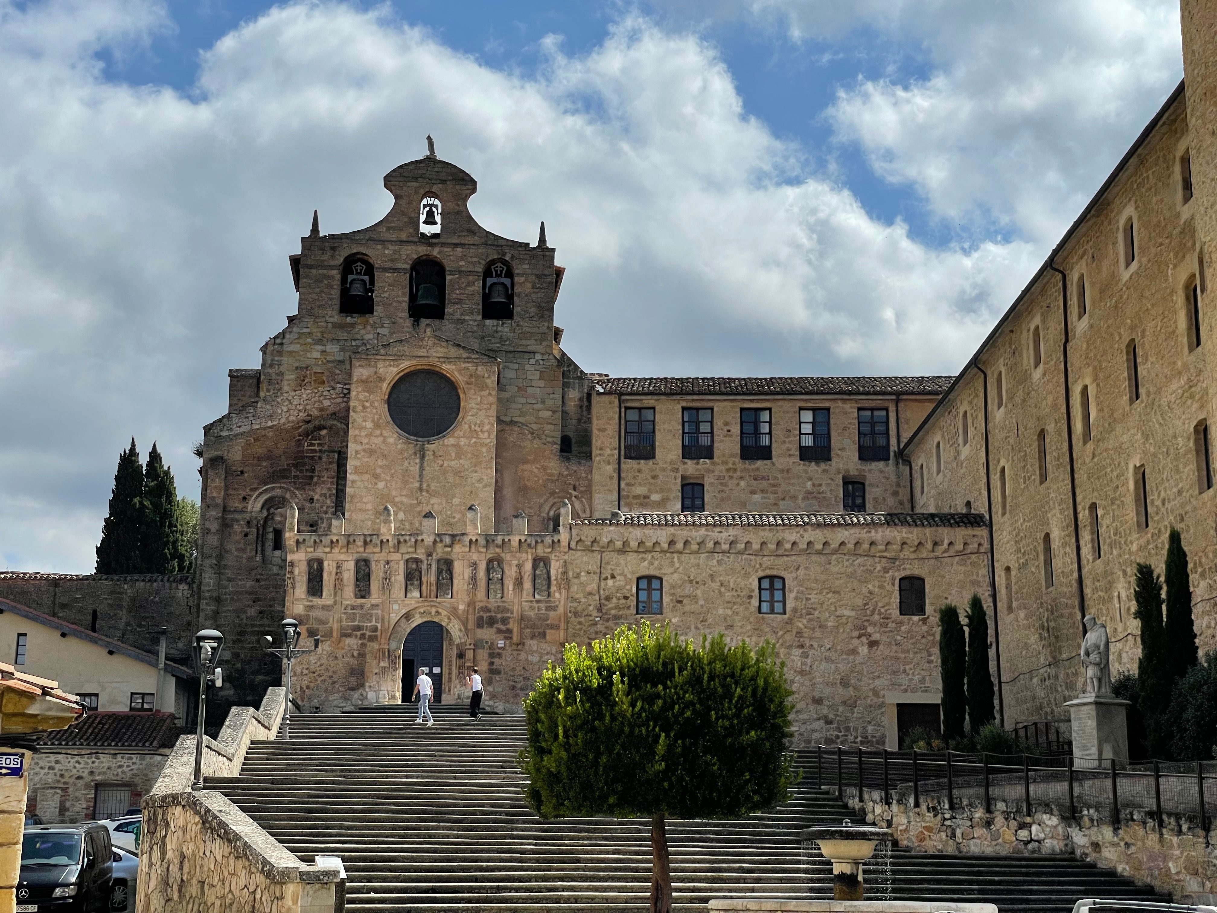 fachada_monasterio_San_Salvador_de_Oña