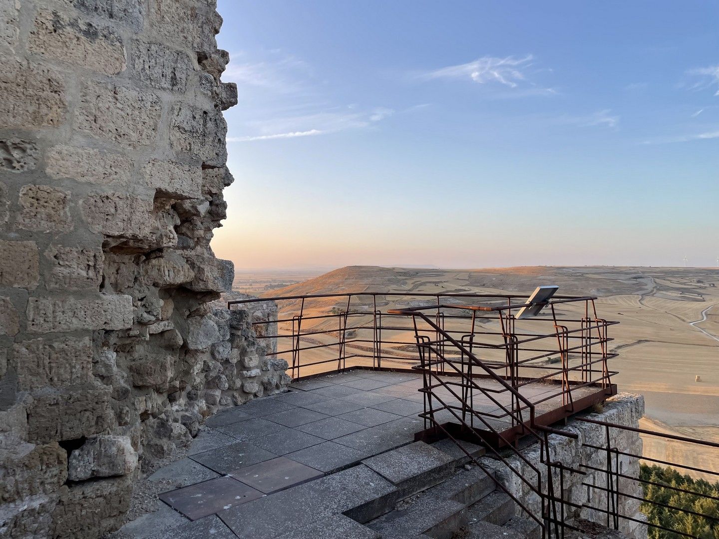 mirador-castillo-castrojeriz-burgos.jpg