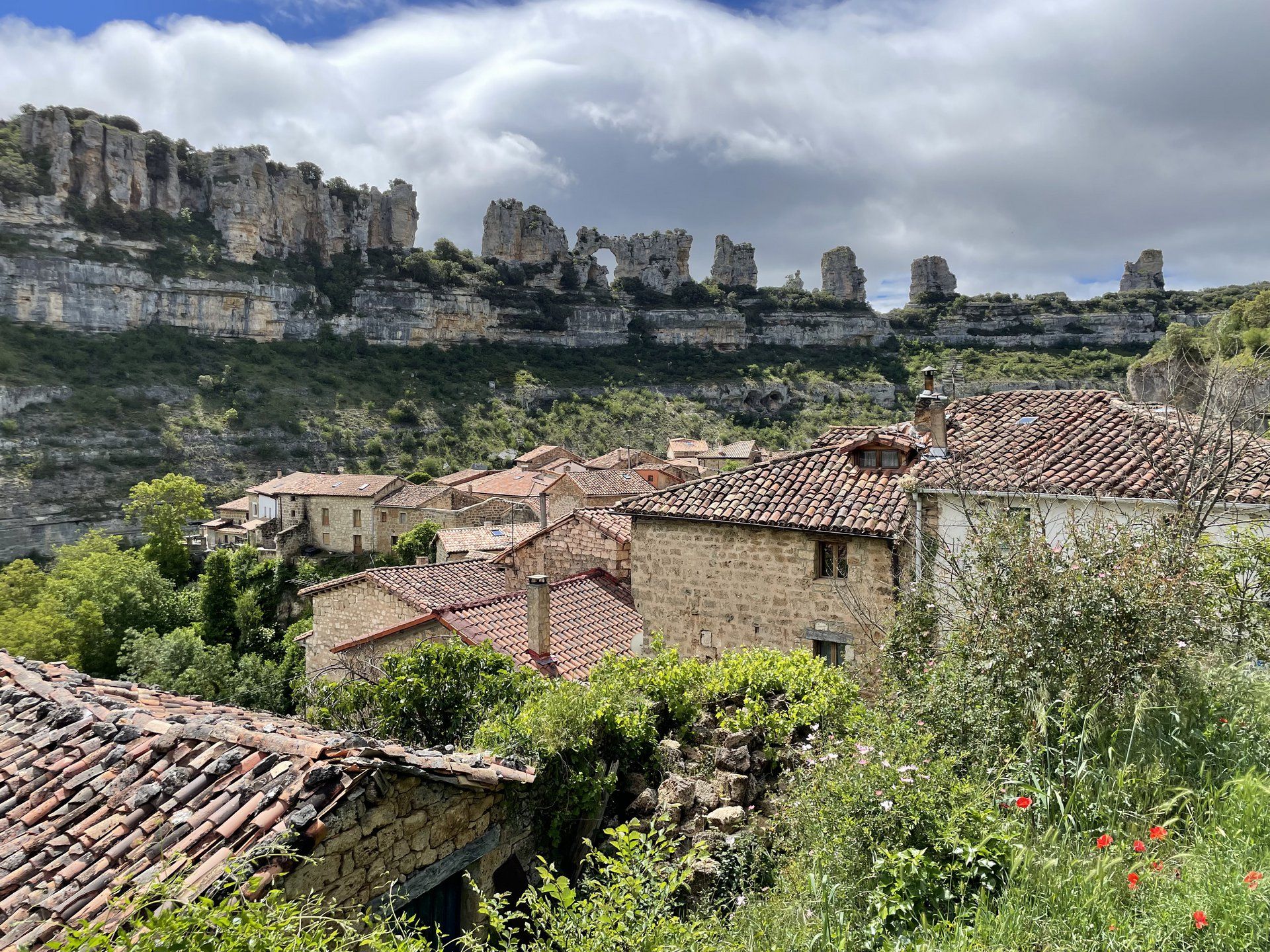 panoramica-orbaneja-del-castillo-burgos_2.jpg